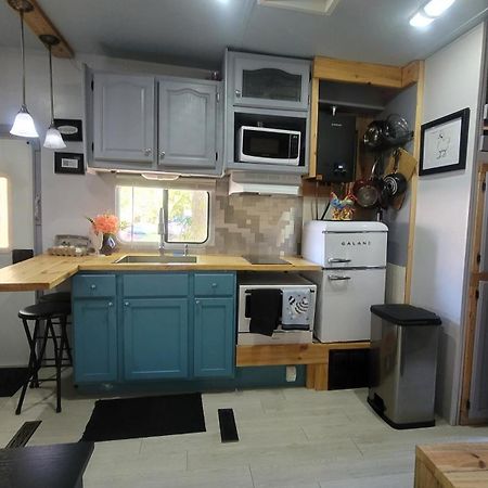 Shroom Life Farm Chicken Shack North Fort Myers Exterior foto